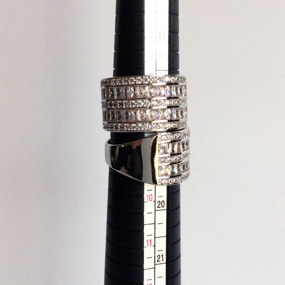 Baguette/Round Multi-Row CZ Ring. - Picture 6 of 8